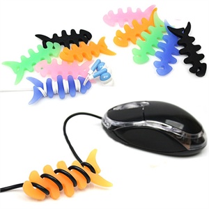 iPod/MP3耳机伴侣集线器-小鱼